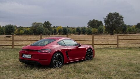 porsche-718-cayman-cci-4