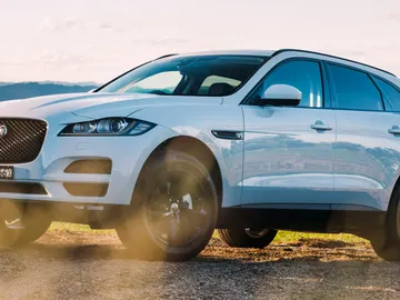f-pace.jpg f-pace.jpg