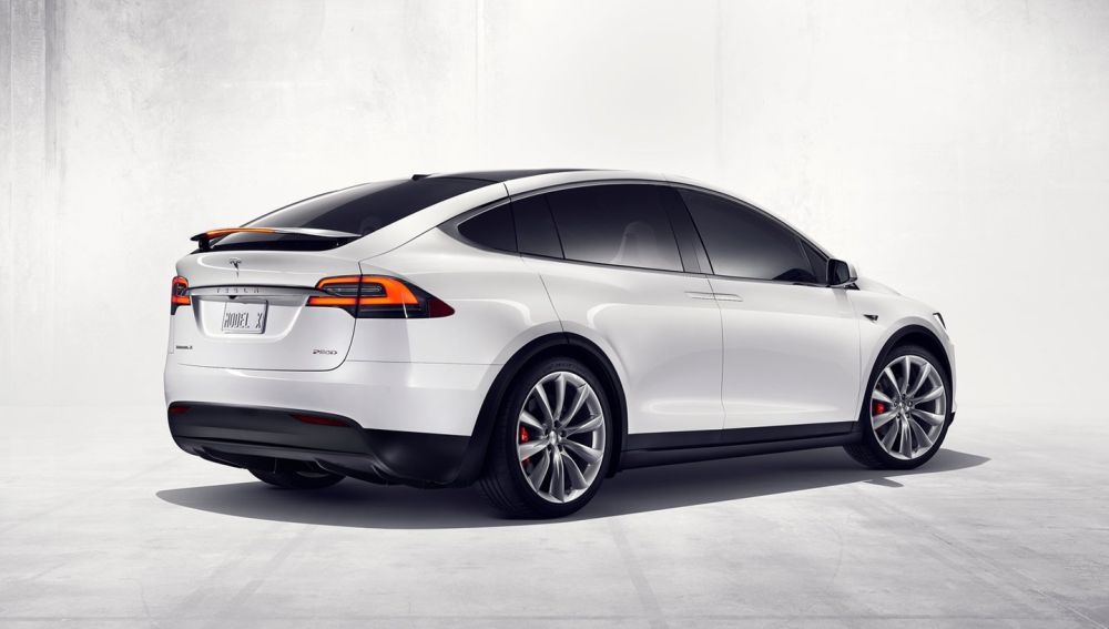 Tesla-Model_X_2017_0216_01.jpg