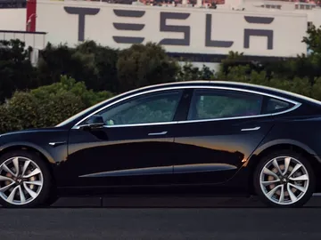 Tesla-model-3-produccion-0717-01.jpg Tesla-model-3-produccion-0717-01.jpg