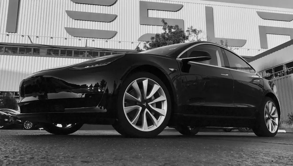 Tesla-model-3-produccion-0717-02.jpg