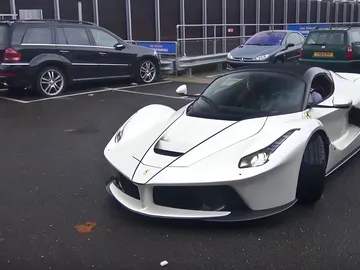 laferrari-aperta-gordon-ramsay-2016-01.jpg laferrari-aperta-gordon-ramsay-2016-01.jpg