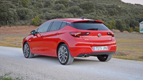 opel-astra-cdti-160-david-clavero-2017-013