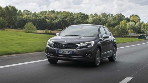 DS-4-Apple-carplay-1215-02