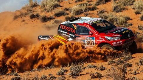 dakar-2016-peugeot-toyota-mini-2-cc