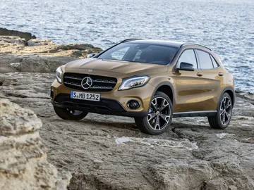 mercedes-gla41.jpg mercedes-gla41.jpg
