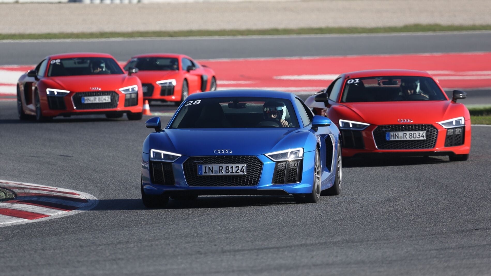 audi-r8-V10-Plus-clavero-1115-17.jpg