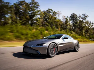 aston-martin-vantage-020.jpg aston-martin-vantage-020.jpg