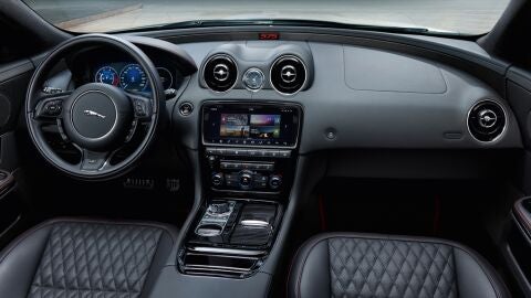jaguar-xjr575-0717-005