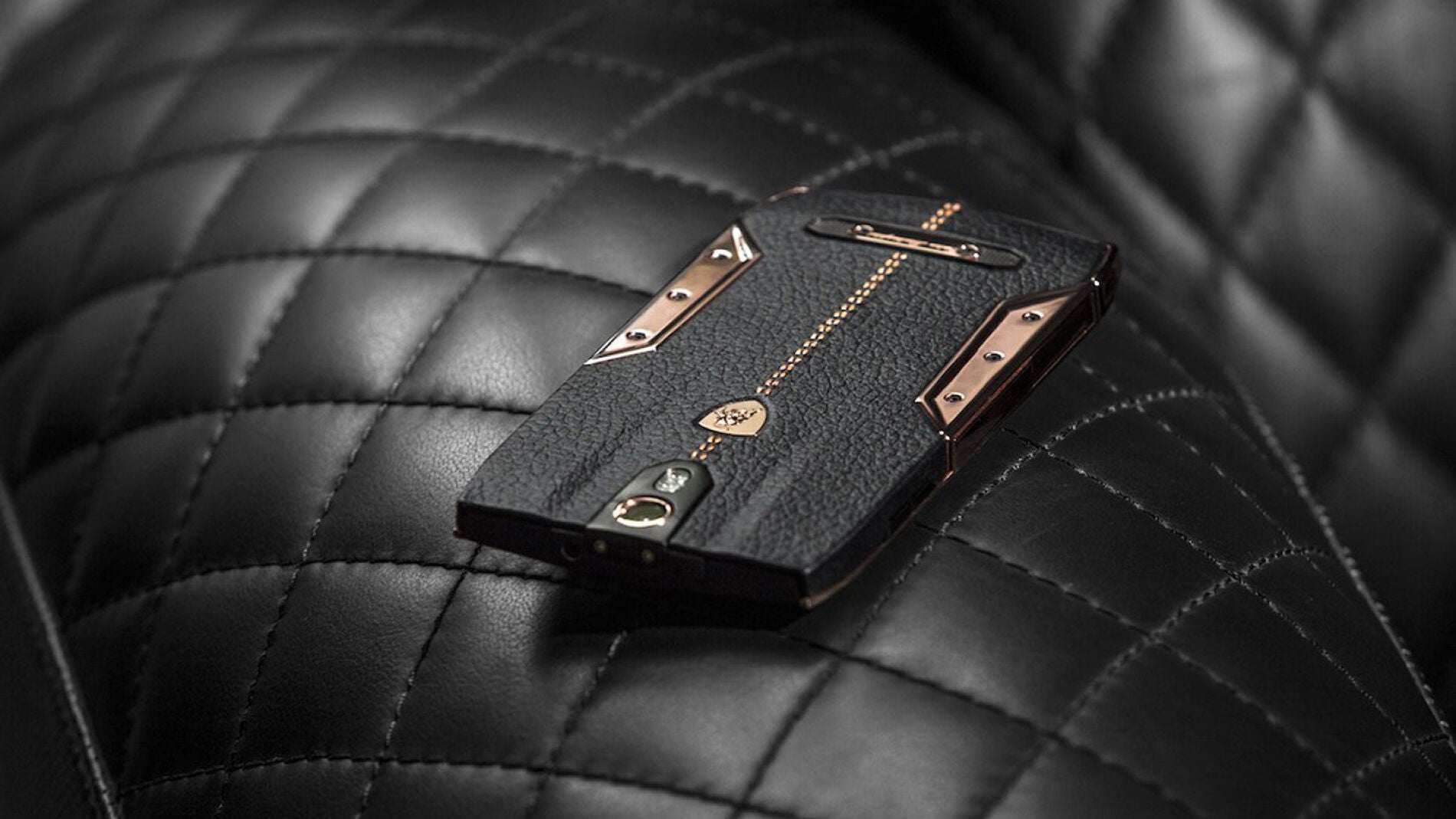 tonino-lamborghini-smartphone-03-1440px.jpg