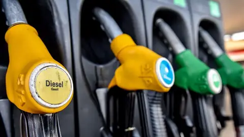 Imagen de archivo de una gasolinera Imagen de archivo de una gasolinera