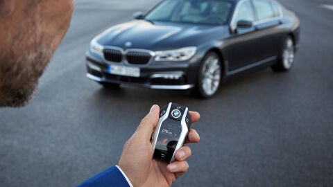 P90178496_highRes_the-new-bmw-7-series