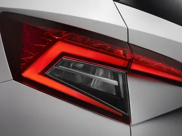 skoda-karoqi2.jpg skoda-karoqi2.jpg