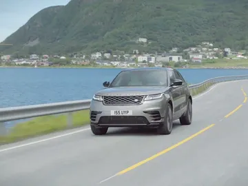 Velar-01.jpg Velar-01.jpg