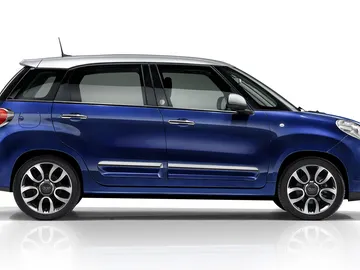 fiat_500l_mirror_8.jpg fiat_500l_mirror_8.jpg