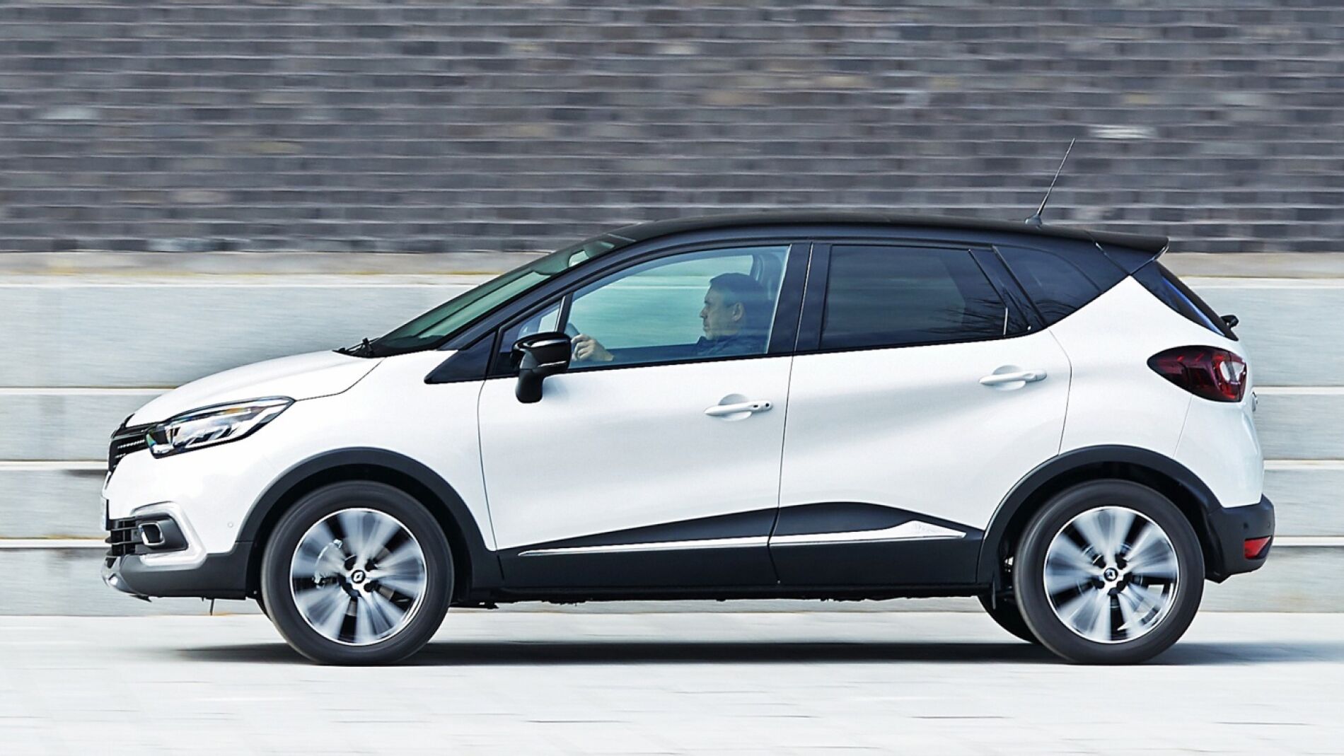 renault-captur-fl1.jpg