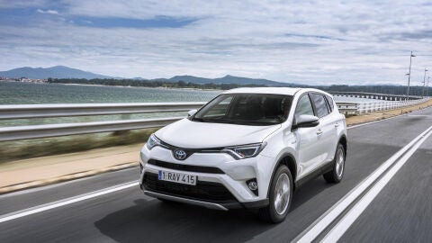 toyota_RAV_4_a3_contacto_2016_hybrid_20