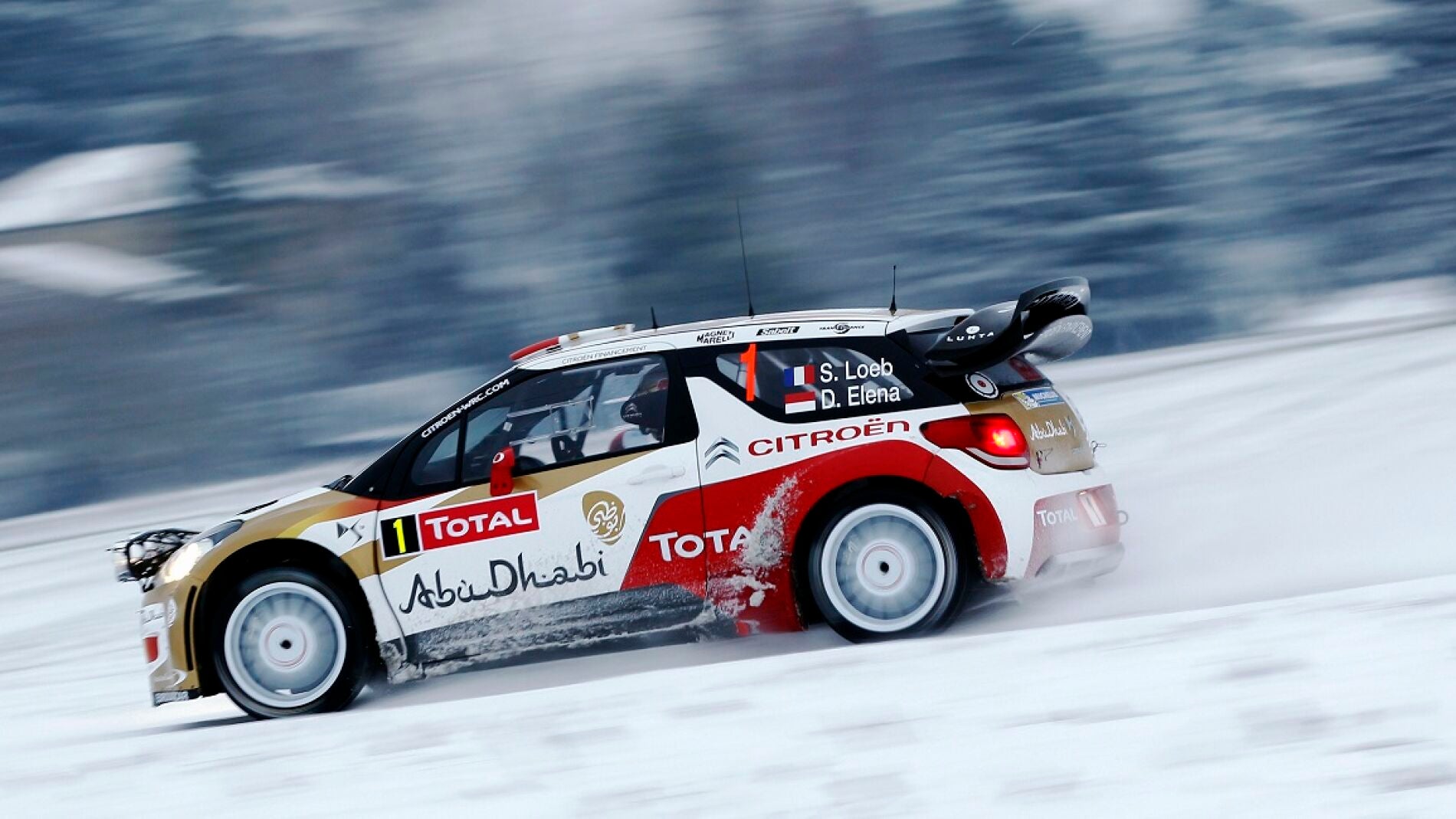 s%C3%A9bastien-loeb-dakar-2016-3.jpg