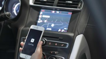 DS-4-Apple-carplay-1215-01.jpg