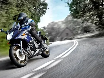 moto-carretera-trafico-dgt-1017-01.jpg moto-carretera-trafico-dgt-1017-01.jpg