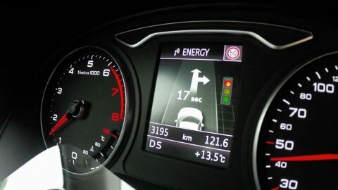 semaforo-audi-traffic-light-2016-02