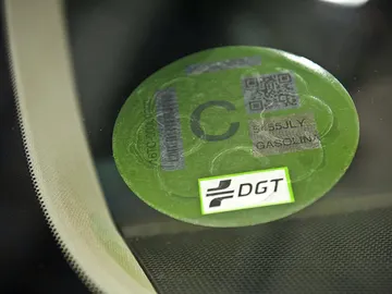 etiqueta-emisiones-dgt-0217-01 etiqueta-emisiones-dgt-0217-01
