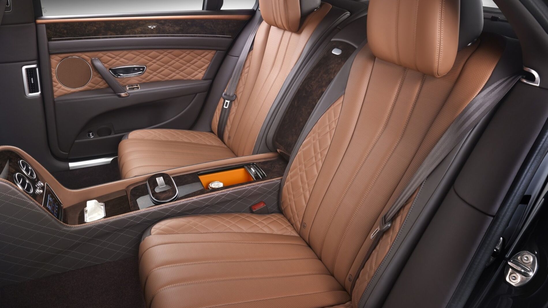 bentley-flying-spur-mulliner-0216-04.jpg
