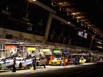 boxes-le-mans-2015.jpg boxes-le-mans-2015.jpg