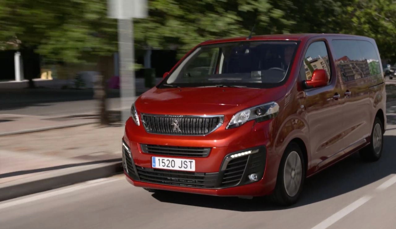 PEUGEOT-TRAVELLER.png