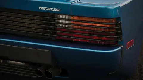 1986-ferrari-testarossa-auction.jpg 1986-ferrari-testarossa-auction