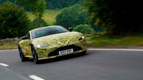 aston-martin-vantage-2018-camuflado-02
