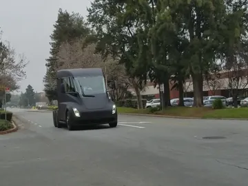Tesla-Semi-2018.jpg Tesla-Semi-2018.jpg