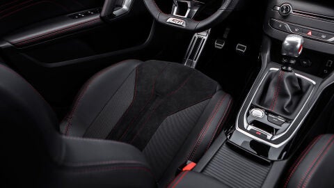 peugeot-308-gti-2015-42-1440px