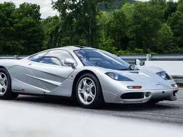 McLaren-F1-gris-2.jpg McLaren-F1-gris-2.jpg