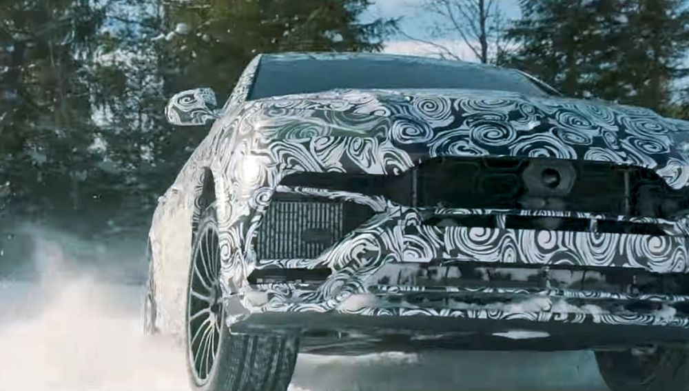 lamborghini-urus-video-nieve-1117-01.jpg