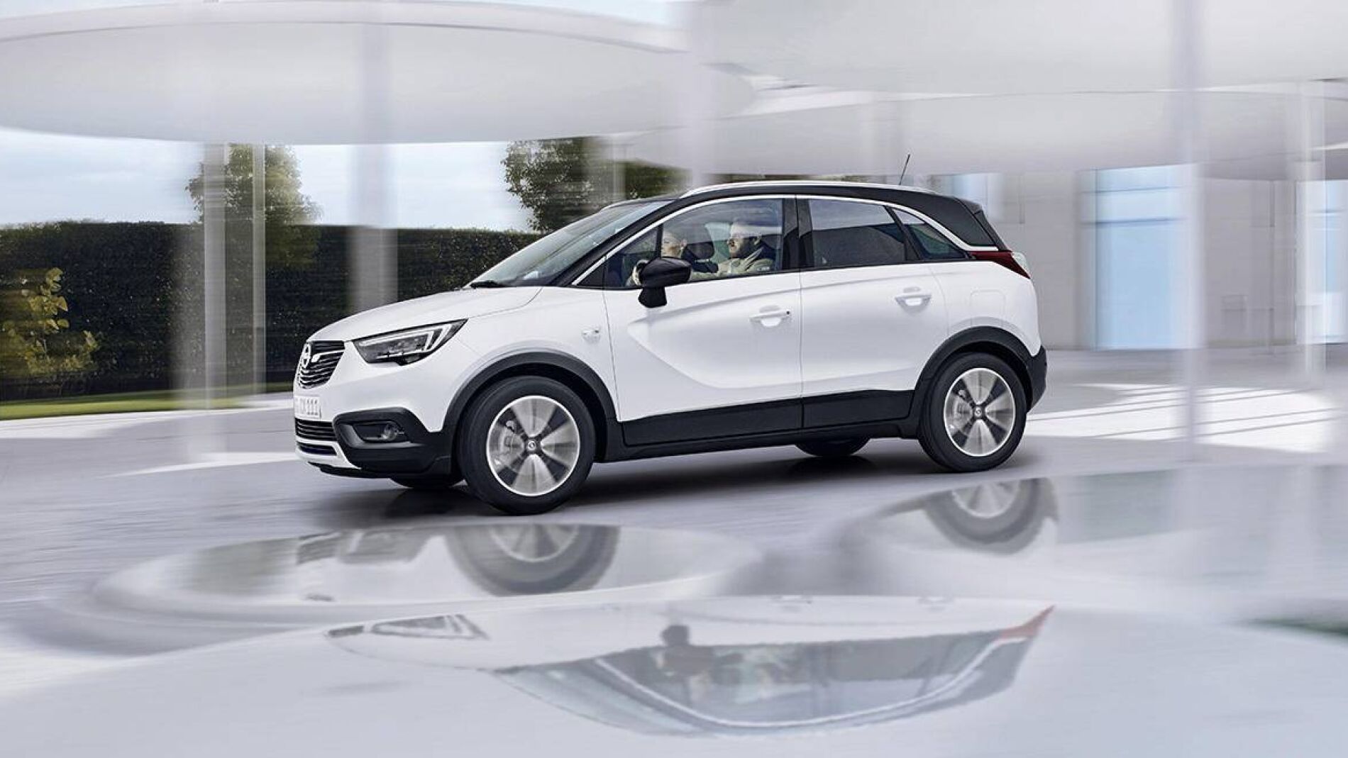 opel-crossland-x-02_1440x655c.jpg