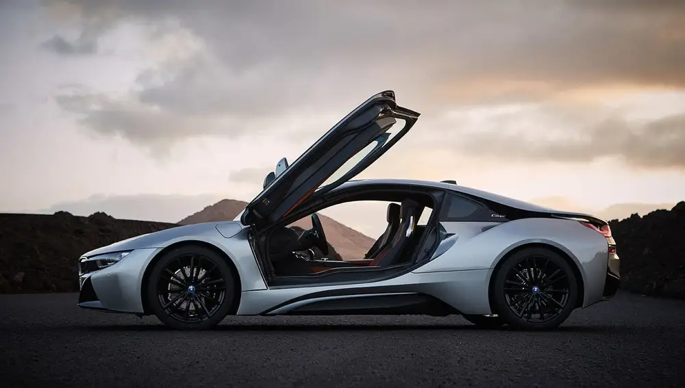 bmw-i8-roadster-1117-016.jpg