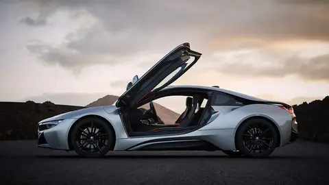bmw-i8-roadster-1117-016.jpg BMW i8 SHOOTING LANZAROTE