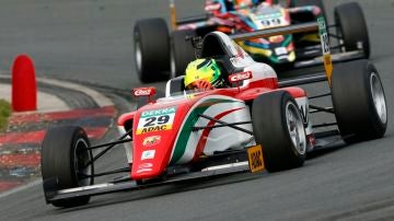 MickSchumacherF4ADAC2016.jpg