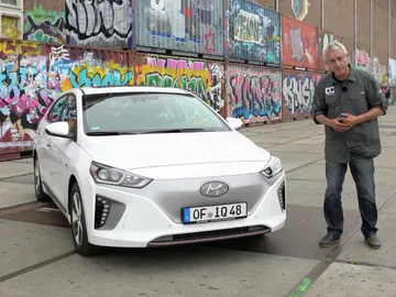 Ioniq.jpg Ioniq.jpg