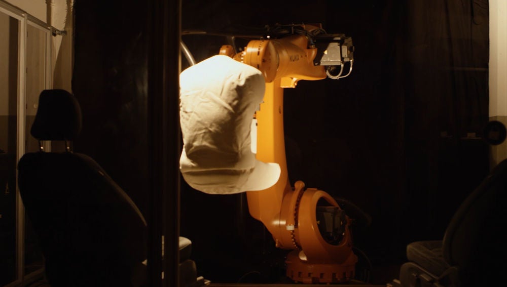 Fords-Robutt-Tester02.jpg