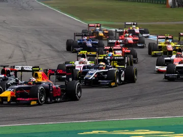 SalidaGP2Alemania2016.jpg SalidaGP2Alemania2016.jpg