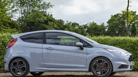 ford_fiesta_86.jpg ford_fiesta_86