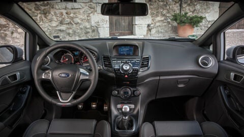 ford_fiesta_st200_11