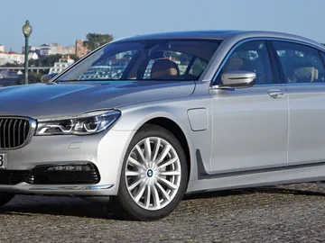 0bmw_740le_8.jpg 0bmw_740le_8.jpg