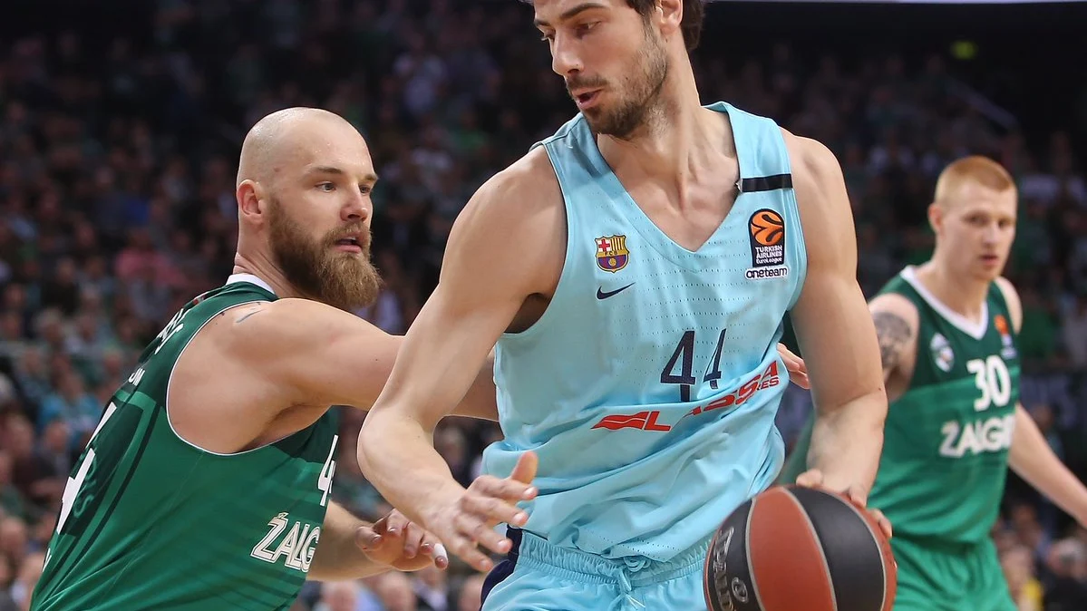 Tomic postea ante el Zalgiris