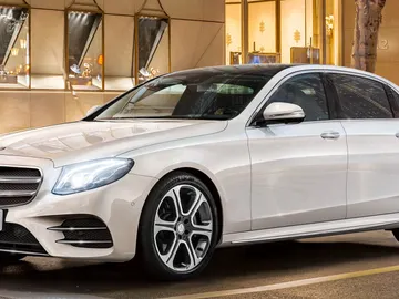MercedesE320L.jpg MercedesE320L.jpg