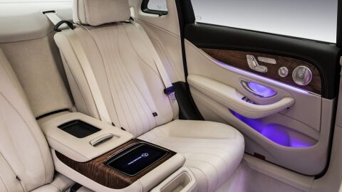 Mercedes-Clase-E-LWB19