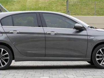 fiat_tipo_5-door_5_1.jpg fiat_tipo_5-door_5_1.jpg