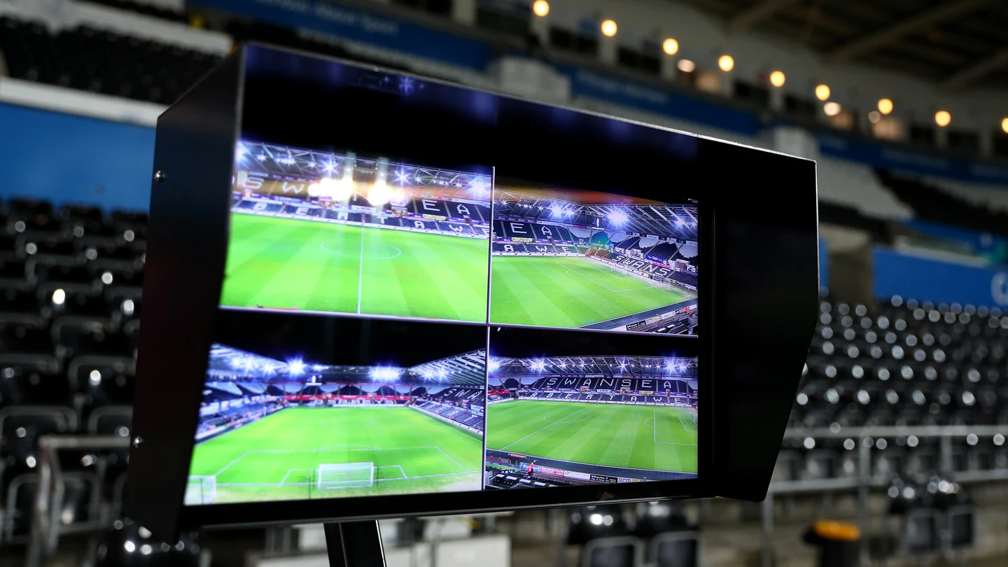 El VAR ya se utiliza en otros países El VAR ya se utiliza en otros países